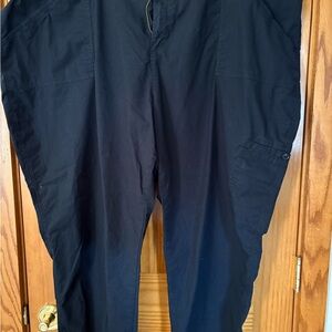 Liz Claiborne Valerie Cropped Pant